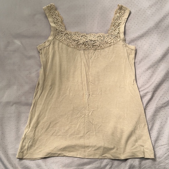 LACE DETAIL TANK TOP - Picture 5 of 5